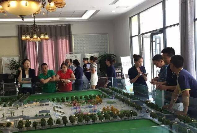 福利來(lái)啦！階州廣場(chǎng)很！熱！鬧！