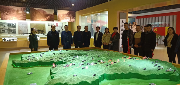 市龍江集團(tuán)開(kāi)展“不忘初心、牢記使命”主題黨日活動(dòng)